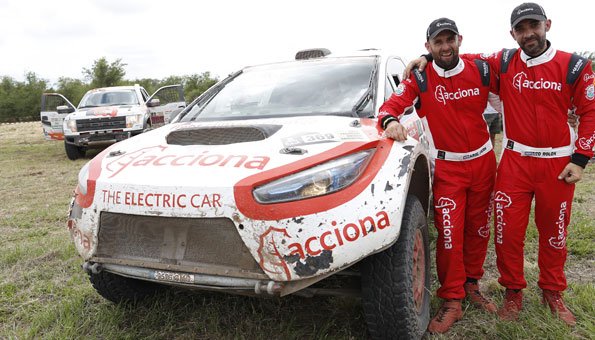 Elektroauto bezwingt erstmals die härteste Rallye der Welt 