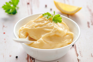 Passend dazu: Vegane Mayo mit frischen Zutaten