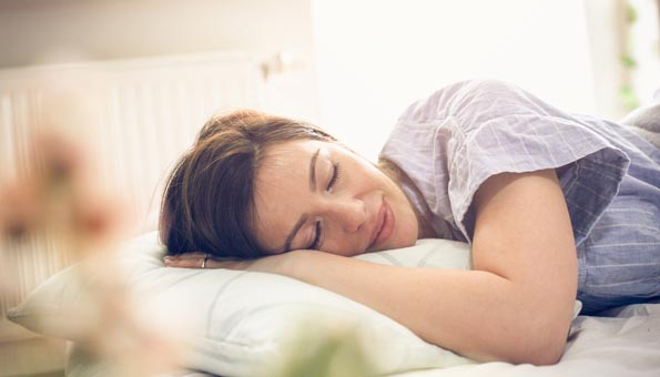 Zirbenkissen: Wirkung und Anwendung für besseren Schlaf