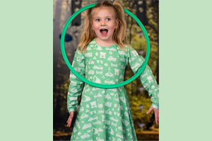 Dieses Kleid aus Bio-Baumwolle lässt Kinderaugen leuchten